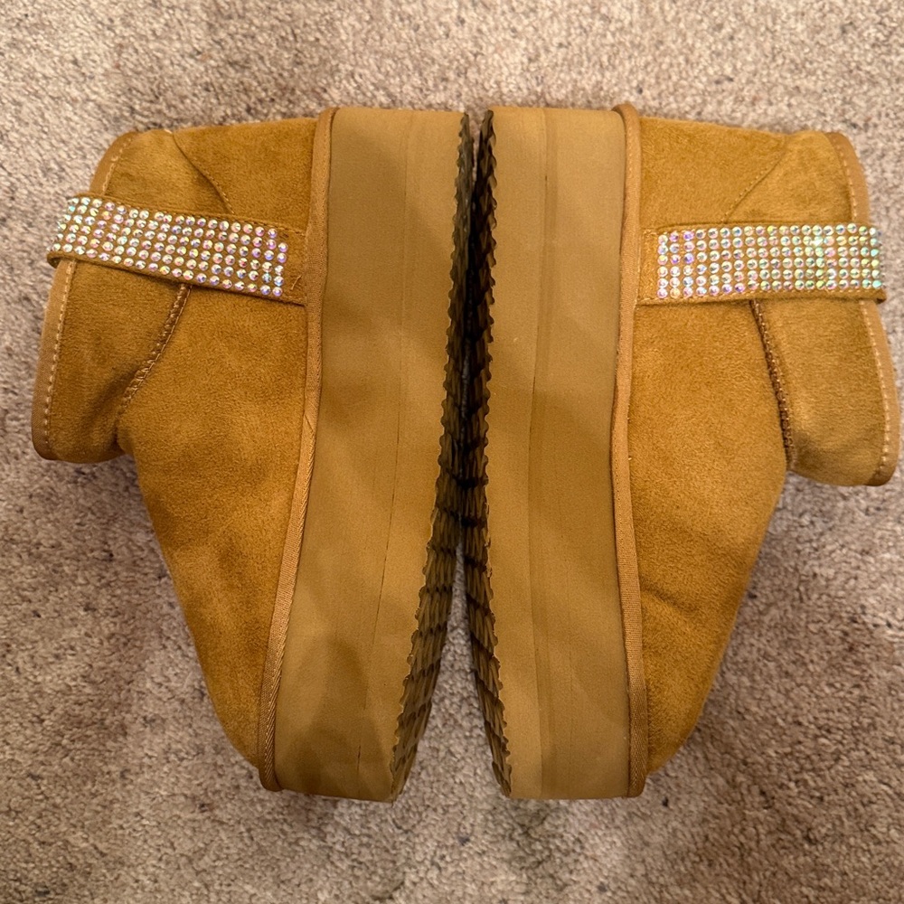 Chestnut tan platform fur booties boots with rhinestones women’s 8.5 new - Picture 5 of 9